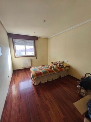 Piso en venta en Universidad en Ourense