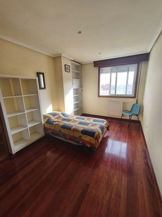 Piso en venta en Universidad en Ourense