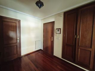 Piso en venta en Universidad en Ourense