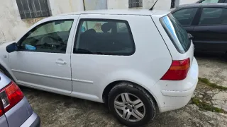 Volkswagen Golf 2000