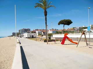 Local comercial en venta en Els Pins en Blanes