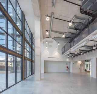 Oficina en alquiler en El Parc i la Llacuna del Poblenou en Barcelona