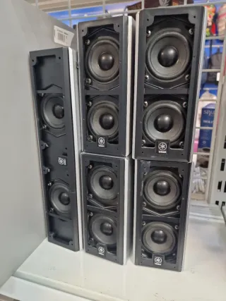 Altavoces Yamaha 5.1 Beige y Negro
