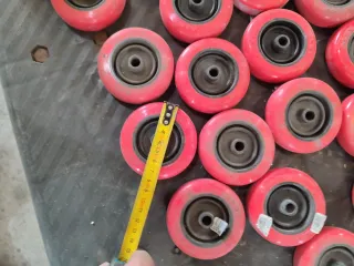 Ruedas rojas para carretilla/transporte