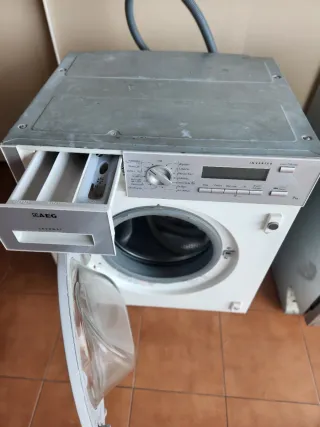 Lavadora Integrada en mueble cocina AEG Lavamat