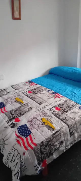 Se alquila habitación persona sola latina