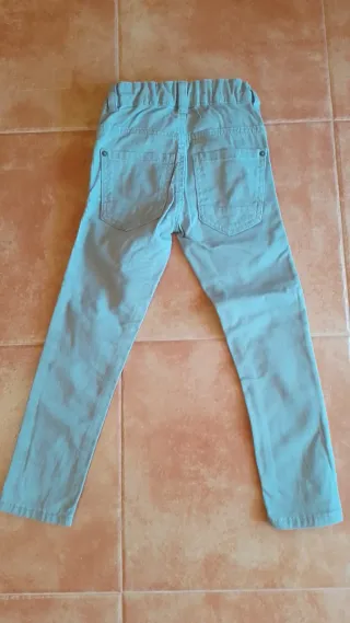 Lote Ropa 4 Años: 2 Camisetas y 2 Pantalones