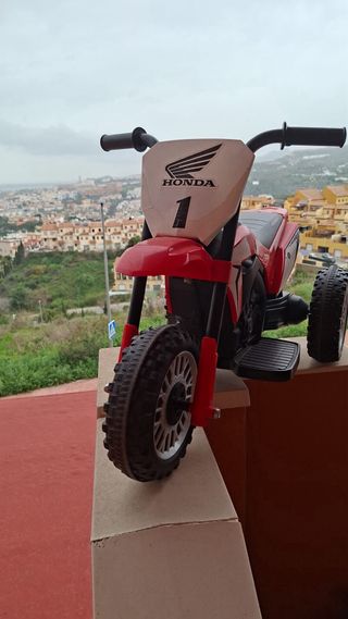 Moto Eléctrica Infantil Honda Roja y Blanca