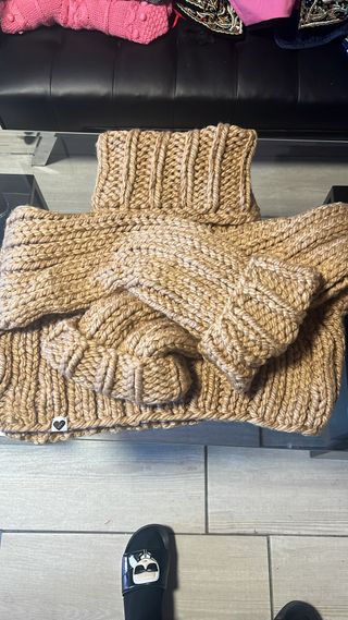 Jersey MUMSHANDE cuello alto crop