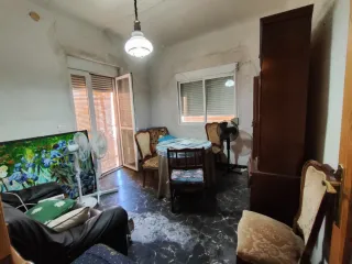 Piso a reformar en Sax. Excelente ubicación