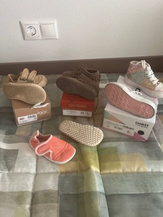 Lote calzado infantil talla 23