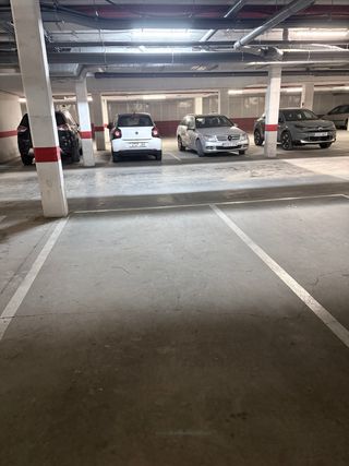 Se alquila amplia plaza de garaje en Fuengirola ¿