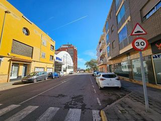 Local comercial en venta en Nules