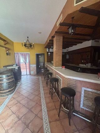 Local comercial en venta en Valdepeñas