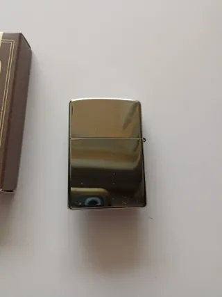 Dispenser di pietra Zippo esclusivo del Giappone