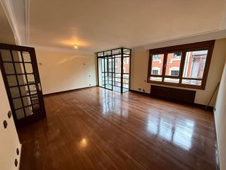 Piso en venta en Zona Teatro Campoamor en Oviedo