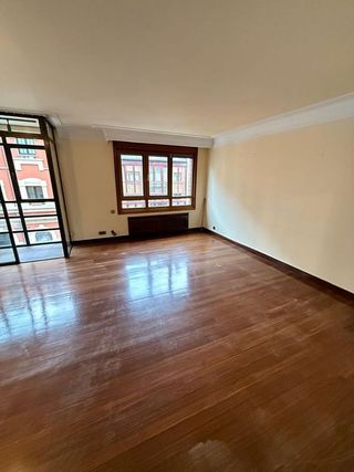 Piso en venta en Zona Teatro Campoamor en Oviedo