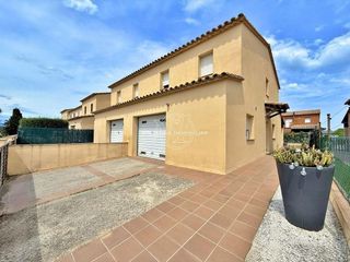 Casa adosada en venta en Empuriabrava en Castelló d´Empúries