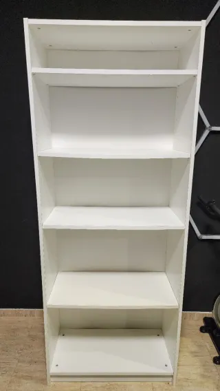 Estantería grande blanca