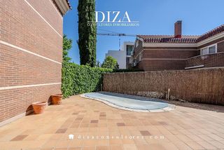 Chalet en alquiler en La Florida - El Plantío en Madrid