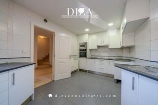 Chalet en alquiler en La Florida - El Plantío en Madrid