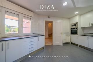 Chalet en alquiler en La Florida - El Plantío en Madrid