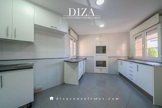 Chalet en alquiler en La Florida - El Plantío en Madrid