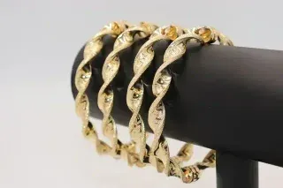 Pulsera rizada dorada