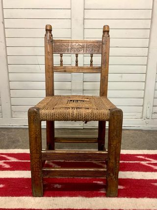 Juego de 4 Sillas Rústicas de Madera. Antiguas