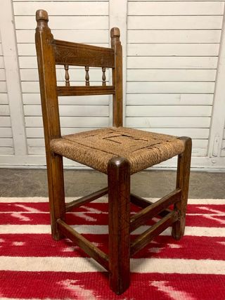 Juego de 4 Sillas Rústicas de Madera. Antiguas