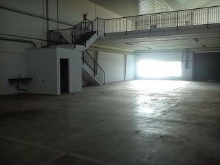 Nave industrial en alquiler en Palmete en Sevilla