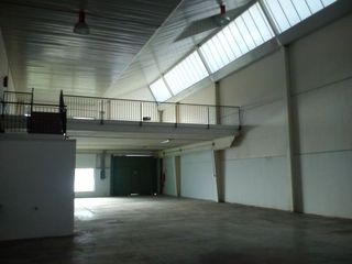 Nave industrial en alquiler en Palmete en Sevilla