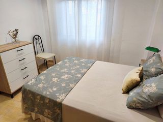 Piso en alquiler en Ciudad Jardín - Tagarete - El Zapillo en Almería