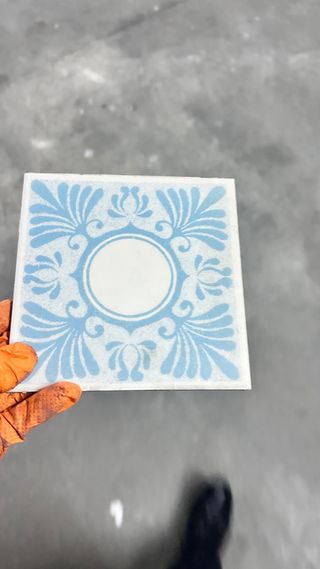 Azulejo antiguo azul y blanco