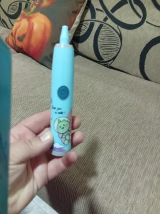 Cepillo eléctrico infantil con 6 cabezales