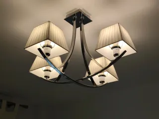 Lámpara de techo moderna plateada