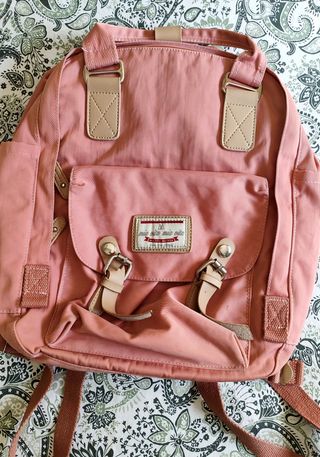 Mochila rosa estilo vintage