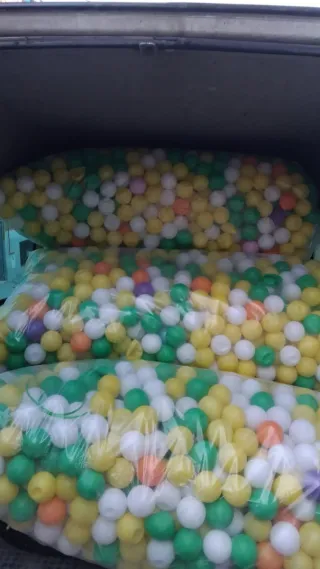1000 Bolas usadas de Piscina Plástico