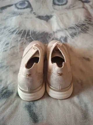 Zapatos Beige Perforados confort