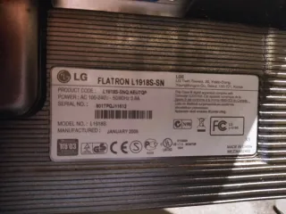 Monitor LG Flatron E2241 Negro y Flatron L1918S-SN