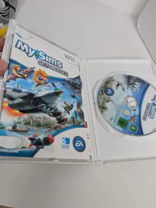Nintendo Wii Bianca + MySims Sky Heroes