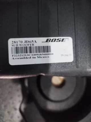 Subwoofer Bose Negro