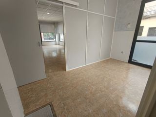 Local comercial en venta en Nules