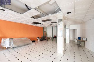 Local comercial en venta en Gójar
