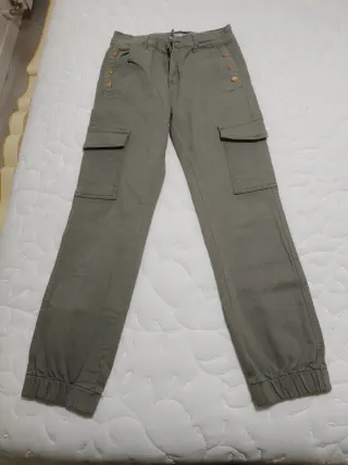 Pantalón cargo verde caqui