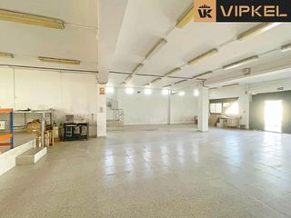 Nave industrial en venta en Poio