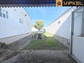 Nave industrial en venta en Poio