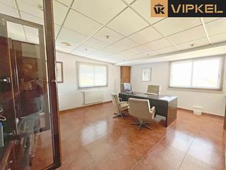 Nave industrial en venta en Poio