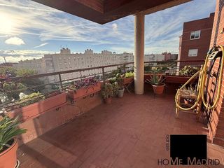 Piso en venta en Valdebernardo - Valderribas en Madrid