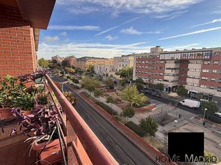 Piso en venta en Valdebernardo - Valderribas en Madrid